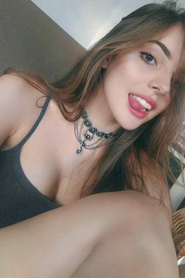 Jhulia Pimentel – Thicc Brazilian Babe