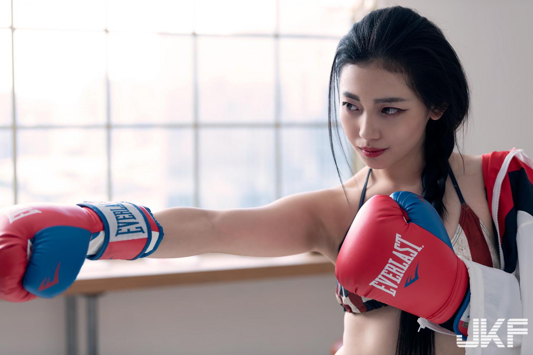 Boxing Girls Xia Mu Guang Hit Your Heart