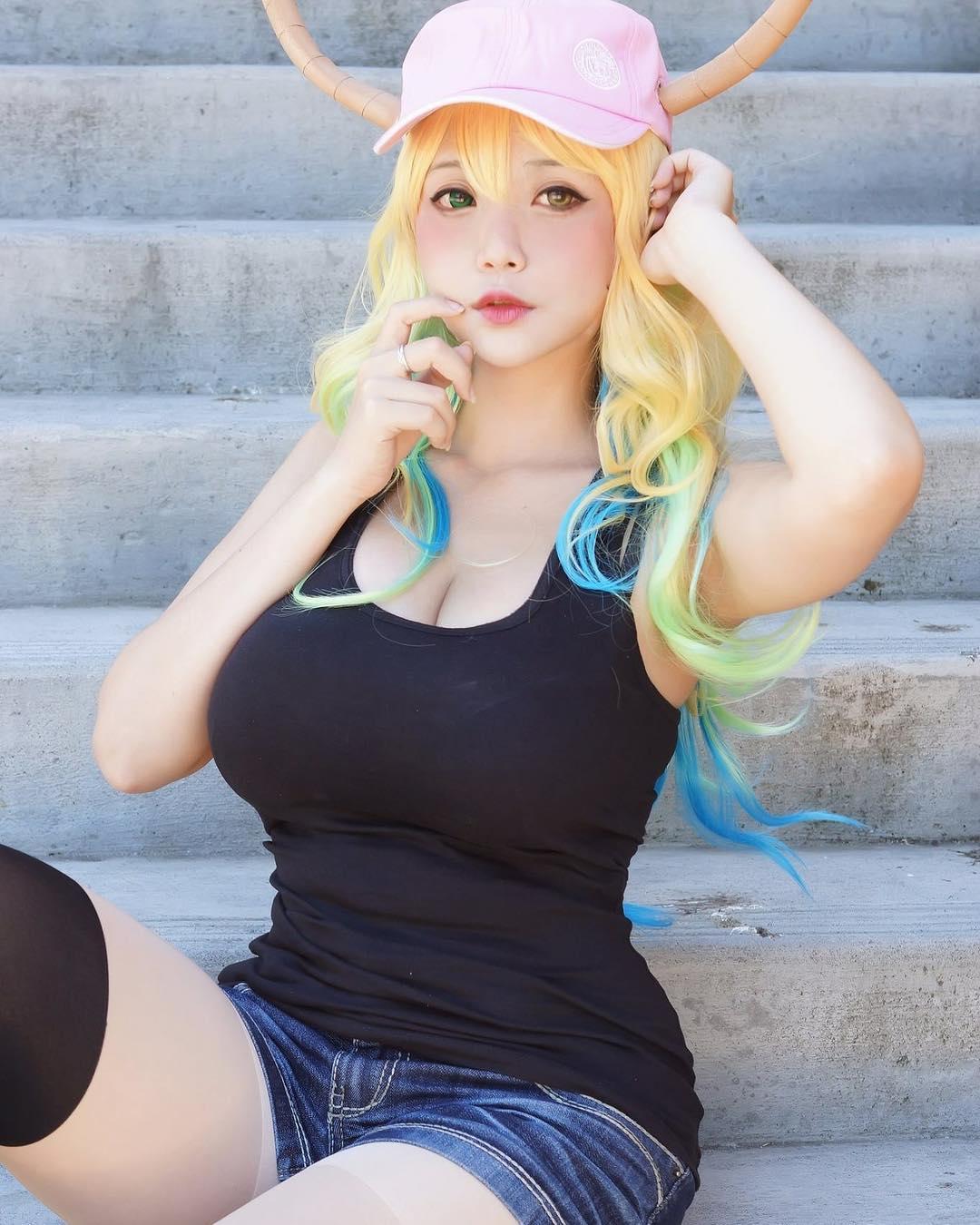 Hana Bunny Cute Cosplay Picture and Photo