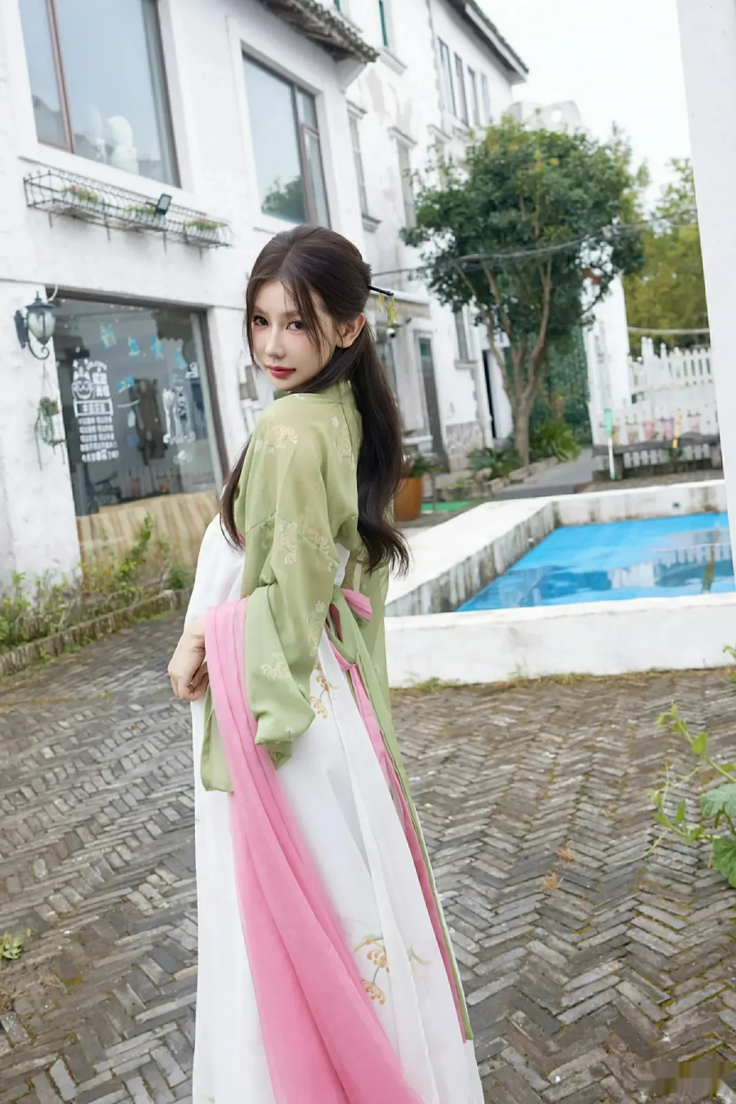 XiuRen No.10834 尹甜甜 XiuRen No.10834 尹甜甜