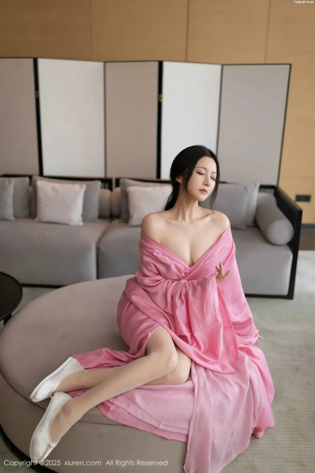 XiuRen No.11049 鱼子酱 XiuRen No.11049 鱼子酱