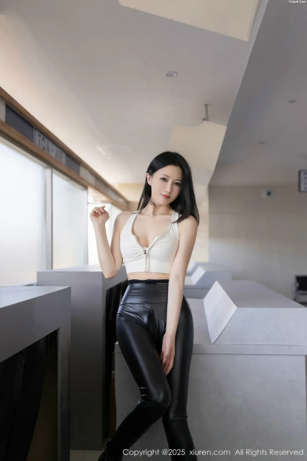 XiuRen No.11021 鱼子酱 XiuRen No.11021 鱼子酱