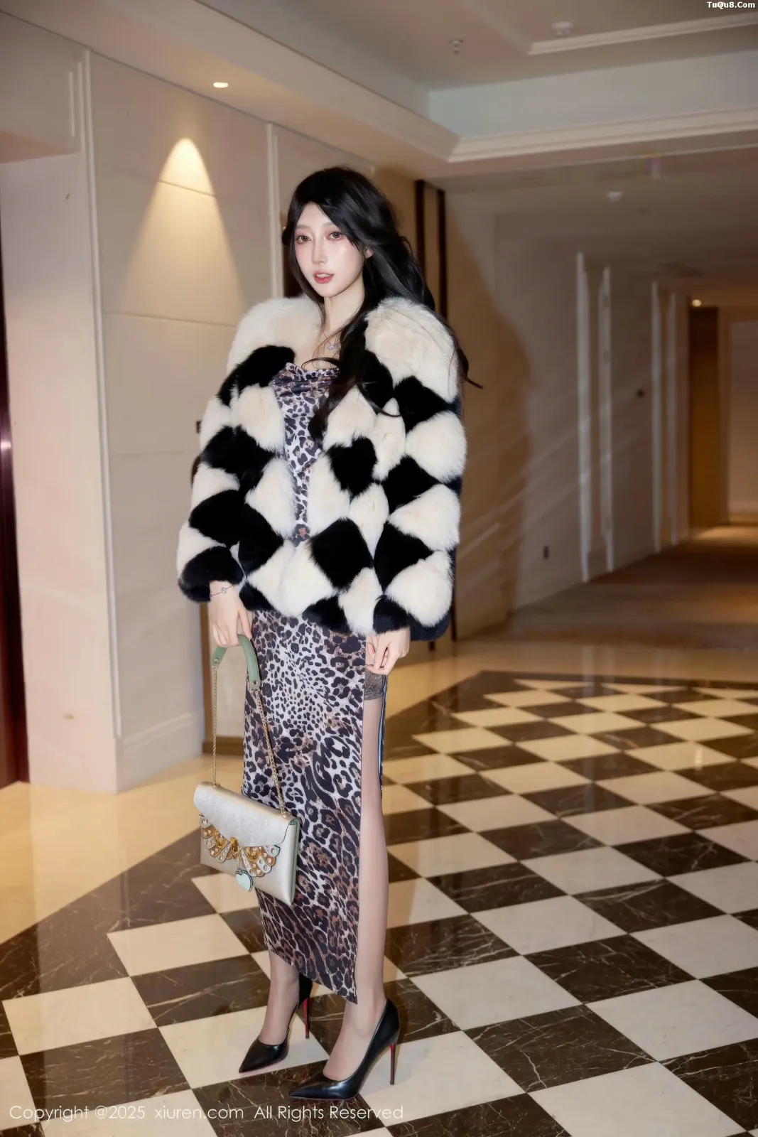 XiuRen No.11082 玥儿玥 XiuRen No.11082 玥儿玥