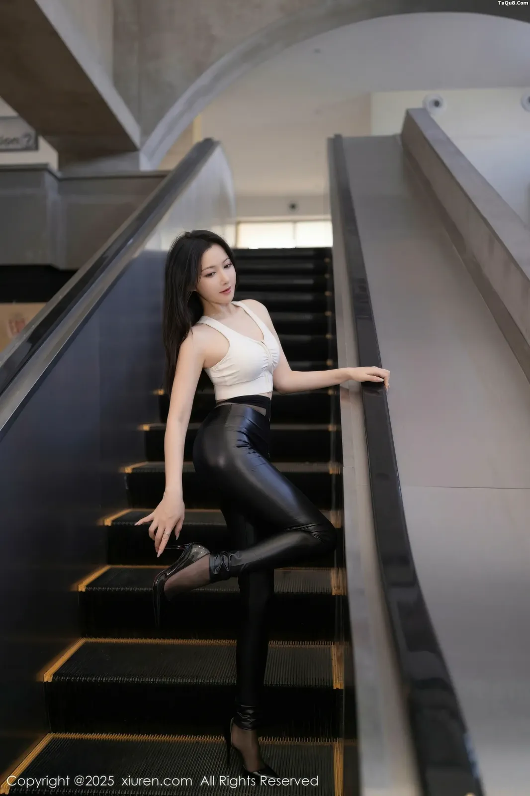 XiuRen No.11021 鱼子酱 XiuRen No.11021 鱼子酱