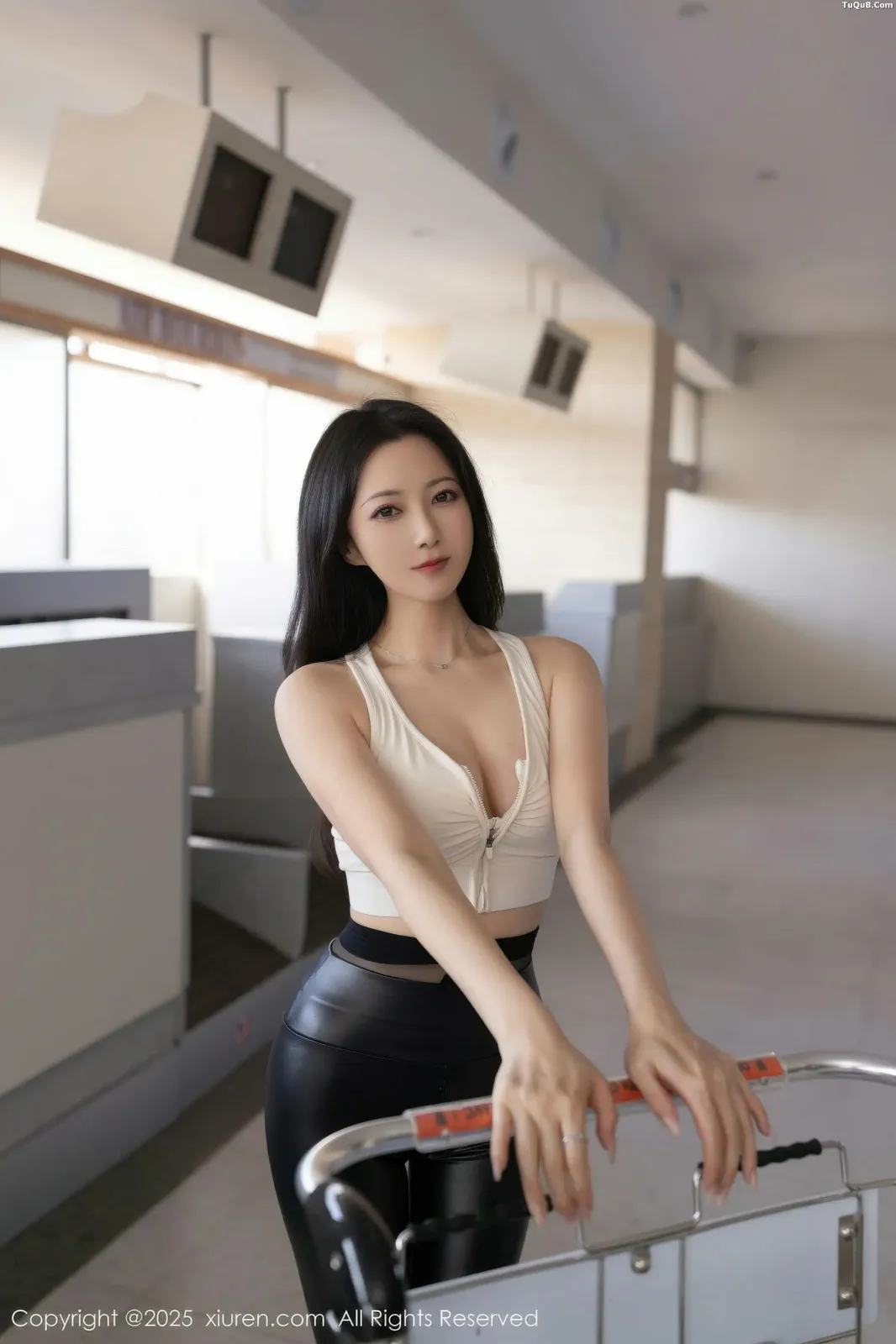 XiuRen No.11021 鱼子酱 XiuRen No.11021 鱼子酱