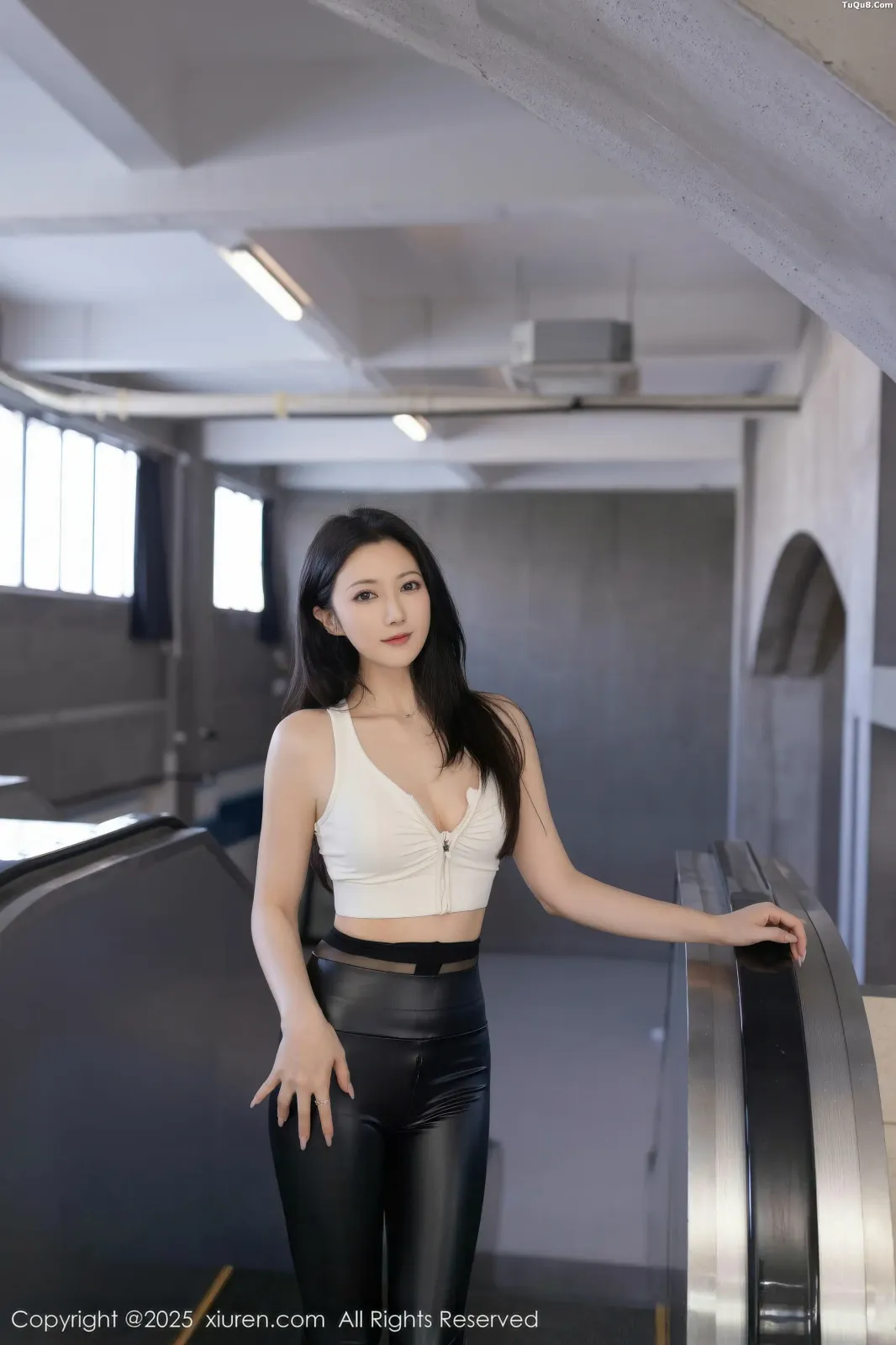 XiuRen No.11021 鱼子酱 XiuRen No.11021 鱼子酱