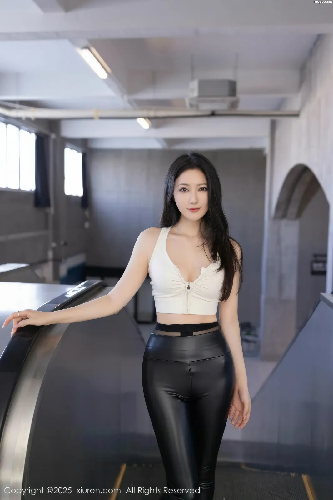 XiuRen No.11021 鱼子酱 XiuRen No.11021 鱼子酱