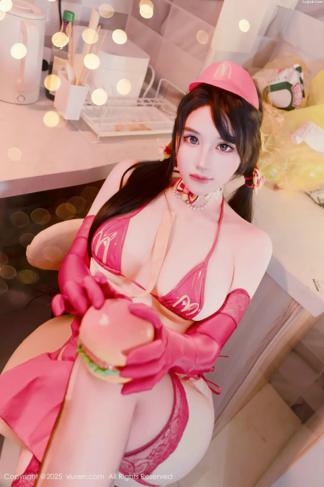 XiuRen No.11154 汐汐爱吃草莓 XiuRen No.11154 汐汐爱吃草莓