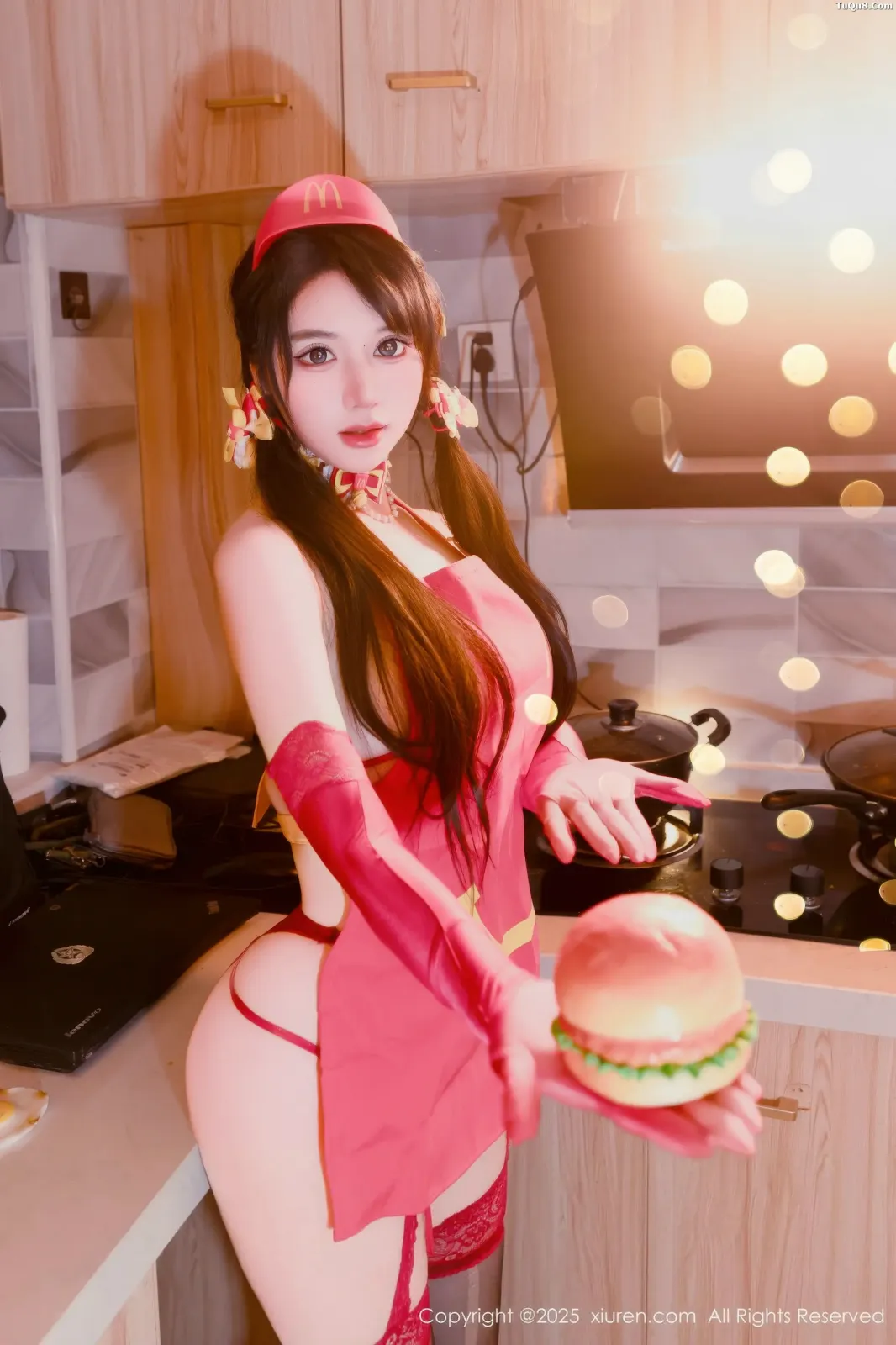 XiuRen No.11154 汐汐爱吃草莓 XiuRen No.11154 汐汐爱吃草莓