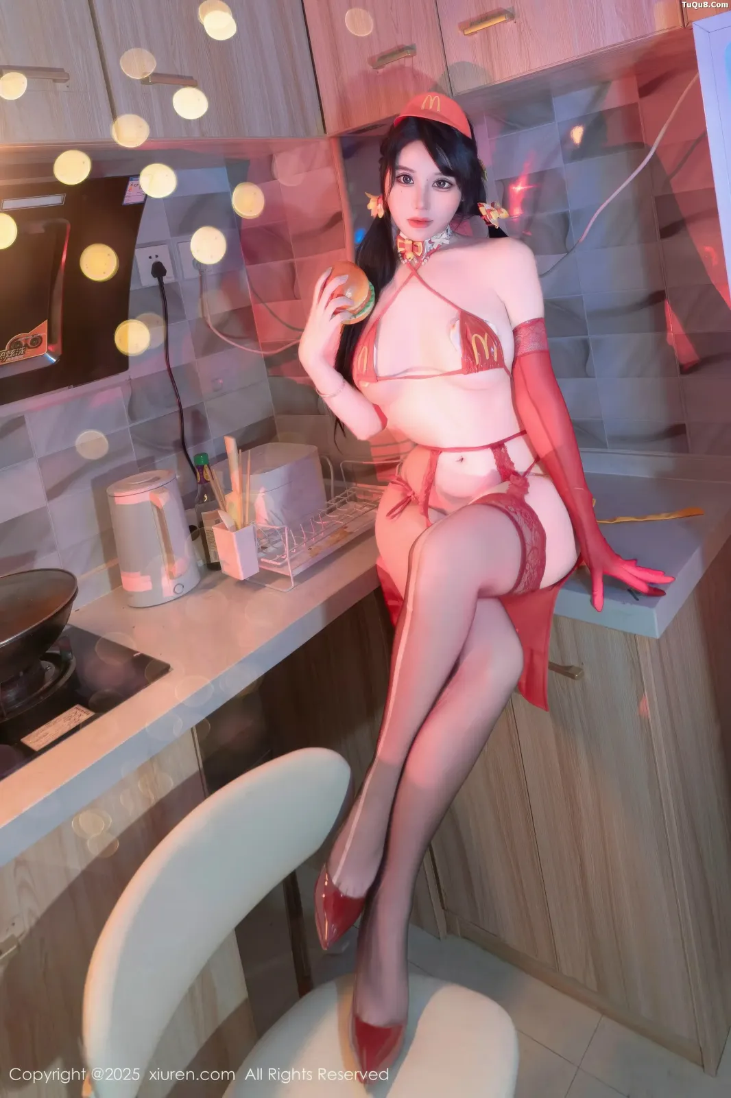 XiuRen No.11154 汐汐爱吃草莓 XiuRen No.11154 汐汐爱吃草莓