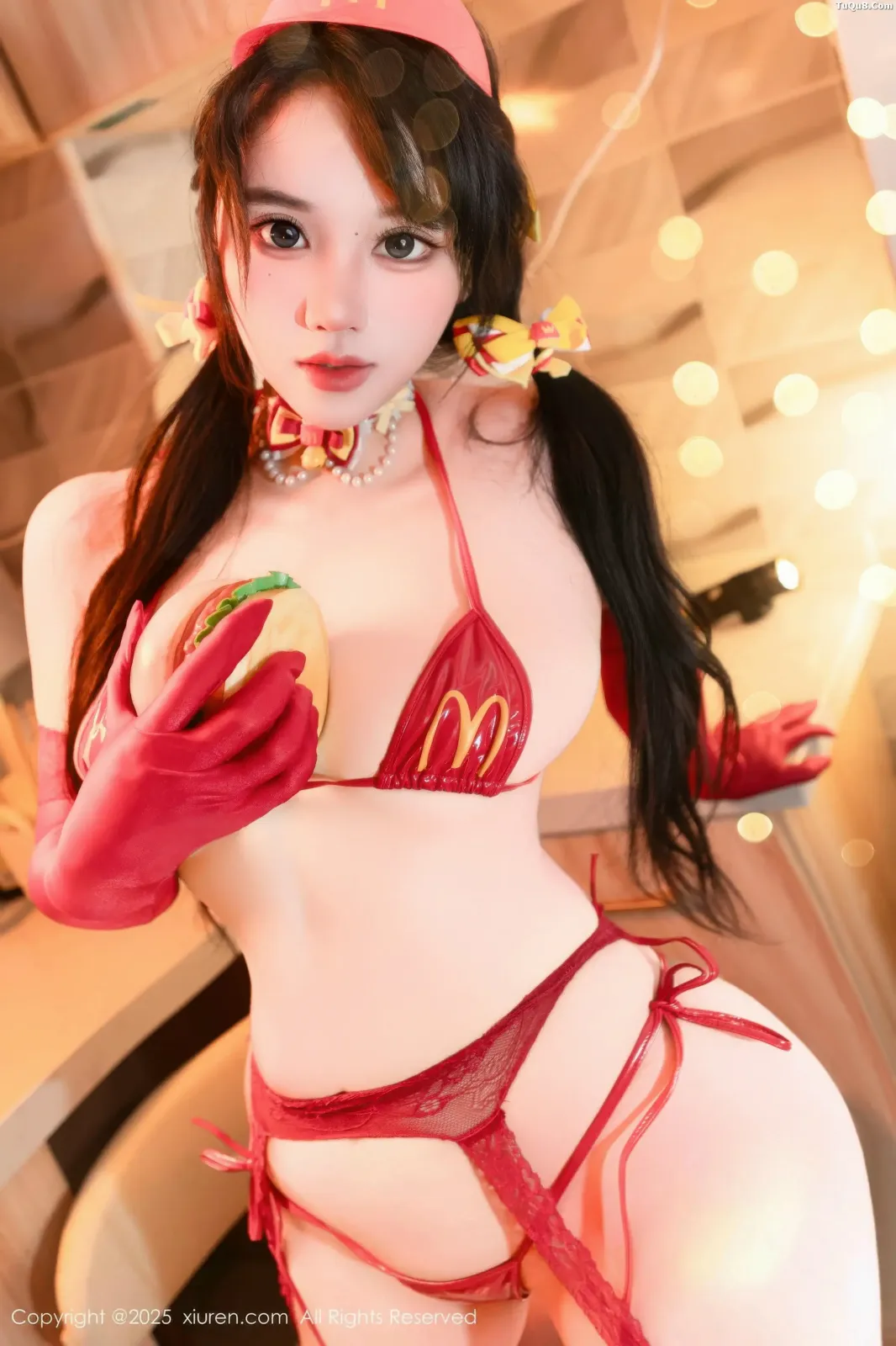 XiuRen No.11154 汐汐爱吃草莓 XiuRen No.11154 汐汐爱吃草莓