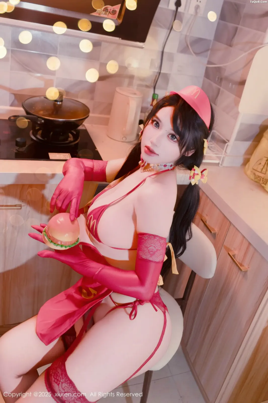 XiuRen No.11154 汐汐爱吃草莓 XiuRen No.11154 汐汐爱吃草莓