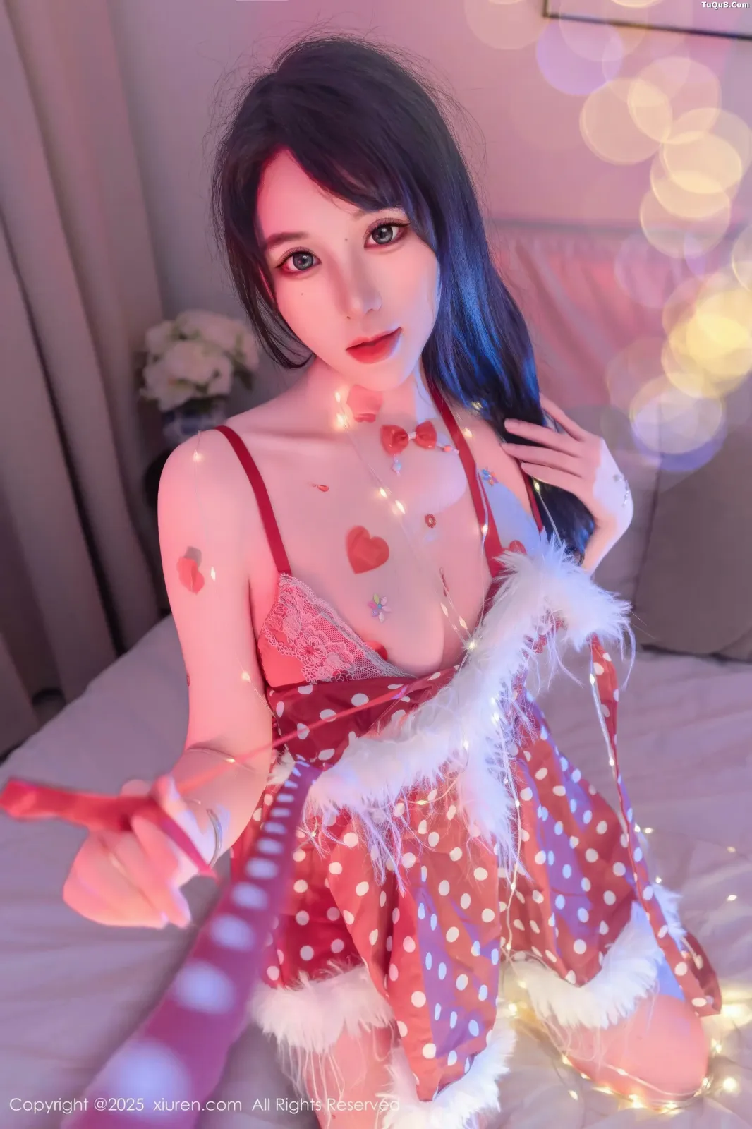 XiuRen No.11154 汐汐爱吃草莓 XiuRen No.11154 汐汐爱吃草莓