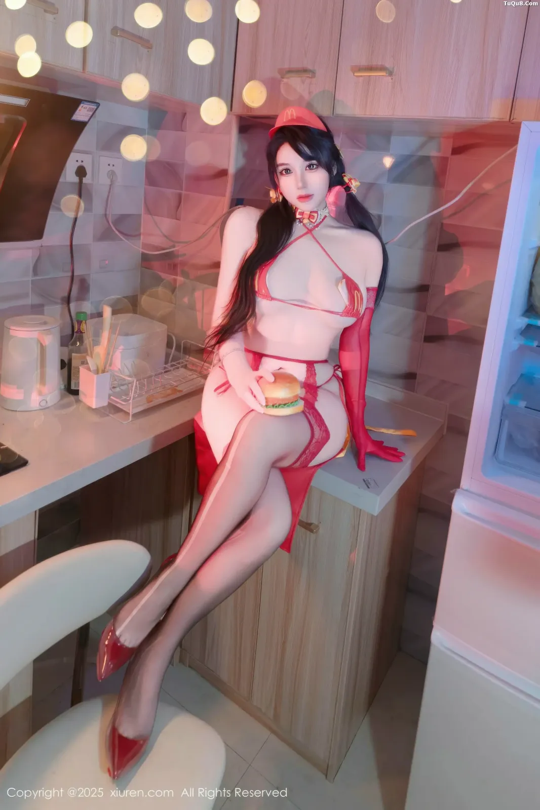 XiuRen No.11154 汐汐爱吃草莓 XiuRen No.11154 汐汐爱吃草莓