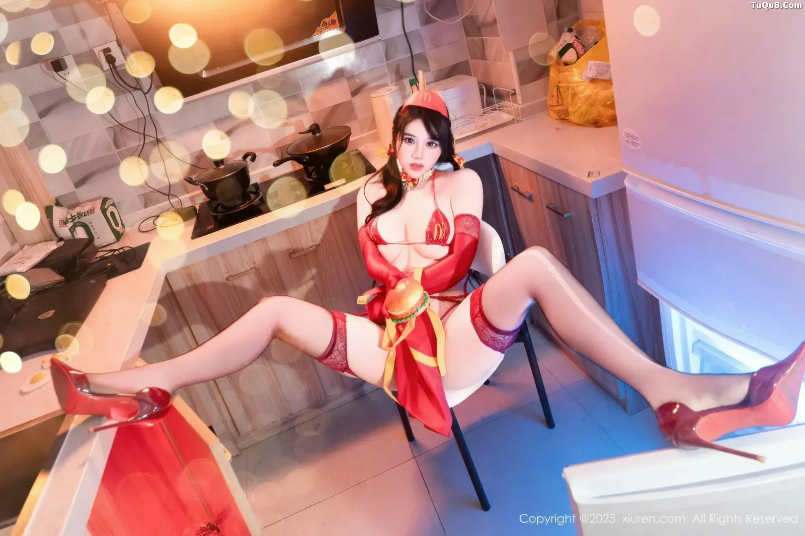 XiuRen No.11154 汐汐爱吃草莓 XiuRen No.11154 汐汐爱吃草莓