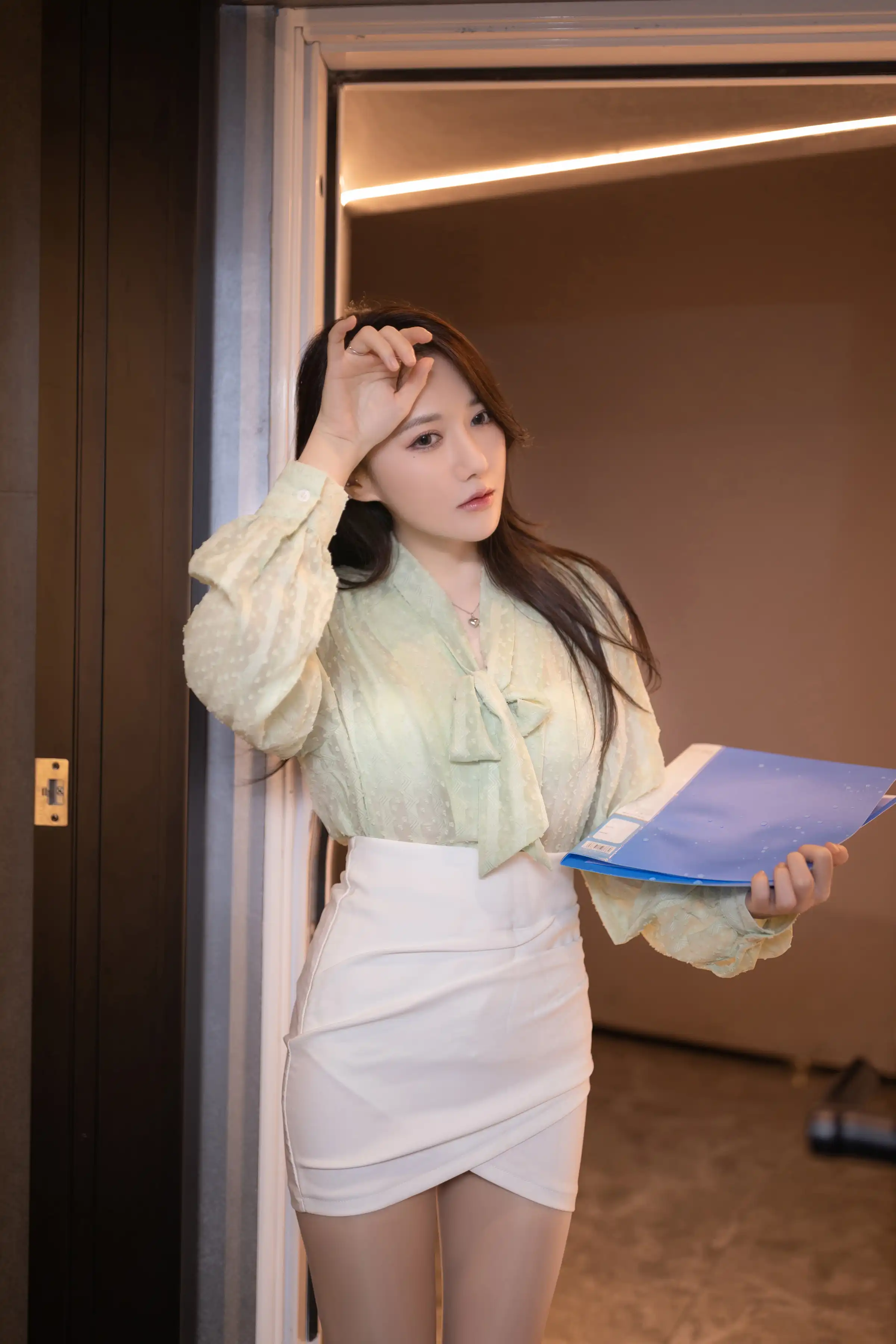 XiuRen Extra FW0129 鱼子酱 XiuRen Extra FW0129 鱼子酱