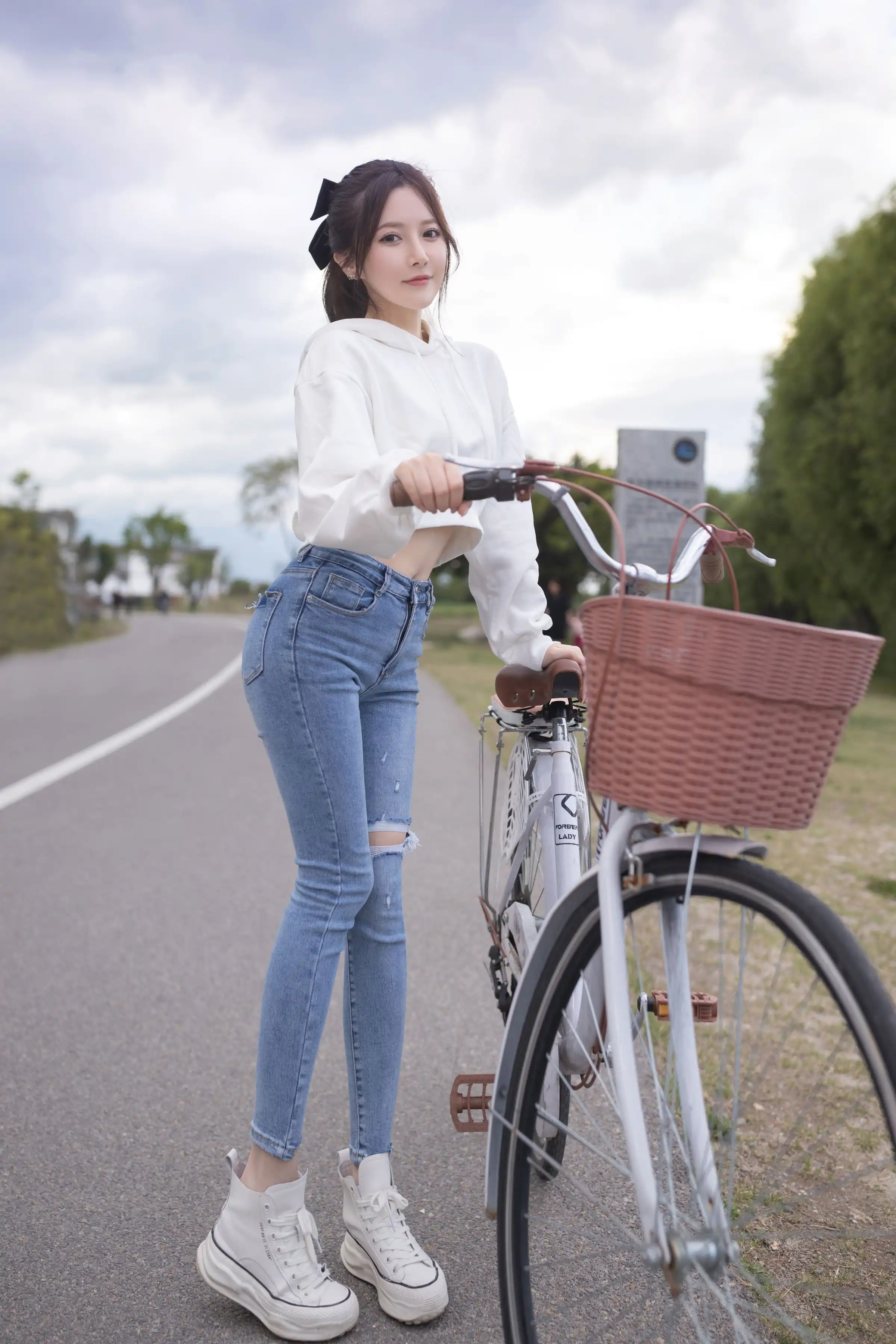 XiuRen Extra FW00122 鱼子酱 XiuRen Extra FW00122 鱼子酱